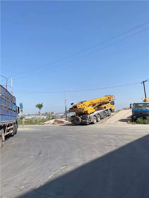 于洪区25吨吊车的租赁价格大概是多少？